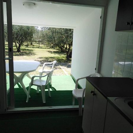 Apartments Free Parking Big Garden Peroj Exterior foto
